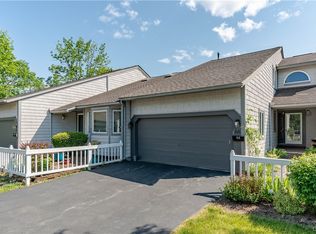 66 Midlake Cir, East Syracuse, NY 13057