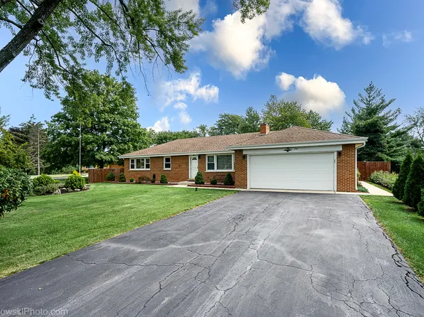 751 S Center St, Bensenville, IL 60106