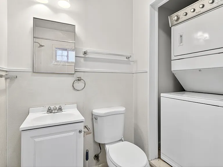 321 N Fulton St #2 — Photo 23