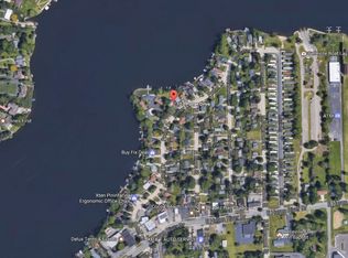 107 Potter Dr, Belleville, MI 48111