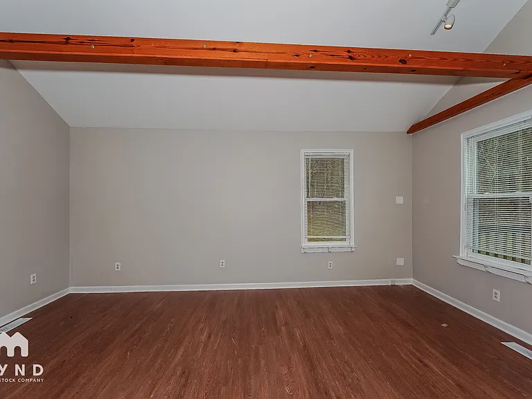 6538 Mountain Heights Rd — Photo 14