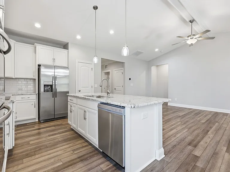 511 Pondpine Ln — Photo 31