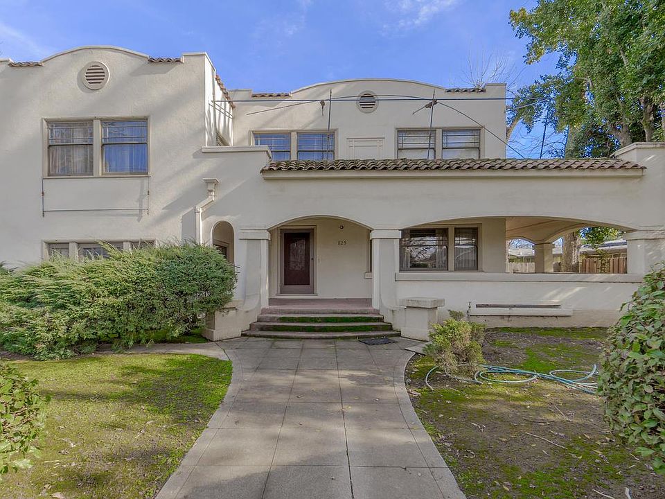 1st image of 825 College St