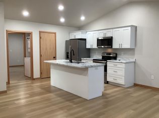 2108 Ace Ave, Brookings, SD 57006