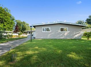 785 Saint Anthony Ln, Florissant, MO 63033