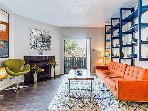 4th image of 9218 Balcones Club Dr APT 314