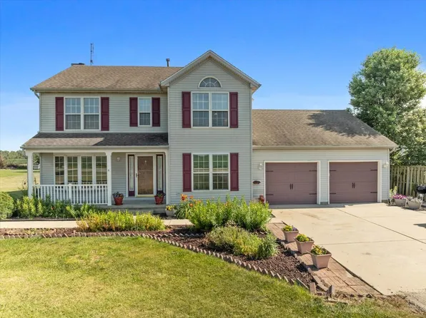 14057 E 2400th Rd N, Hudson, IL 61748