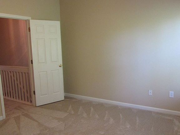 5th image of 7946 Shadow Oak Dr