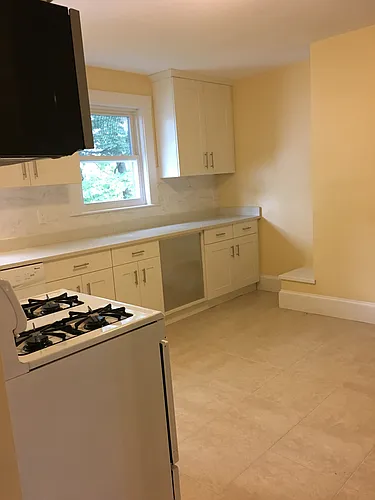 138L Main St #L Photo 1