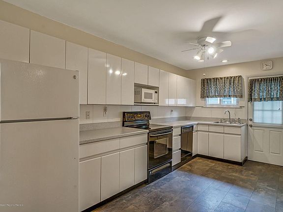 5th image of 1832 Mount Idenburg Ln