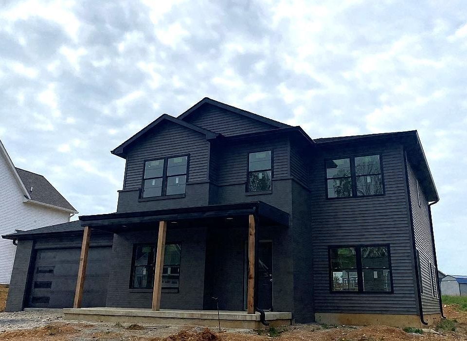 1st image of 526 E Lucy Ln
