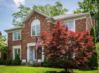 1816 Chaucer Ct, Louisville, KY 40220