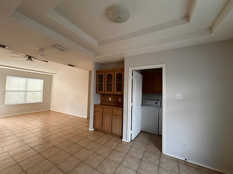 1701 W Douglas St #3 — Photo 6