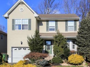 67 Spring St, Edison, NJ 08820