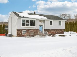 6 Highview Dr, Vernon Twp., NJ 07460