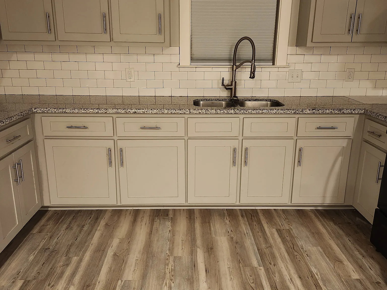 303 Pinoak St — Photo 3