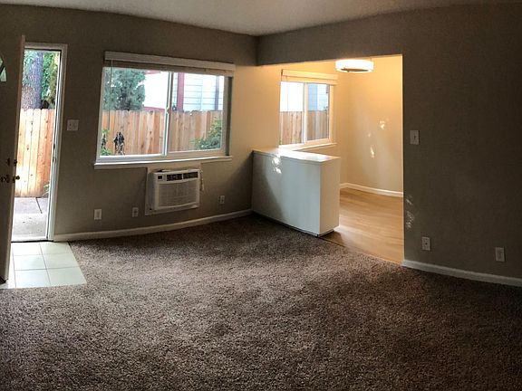 4th image of 1722 V St #5