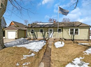 47 6th St S, Sauk Rapids, MN 56379