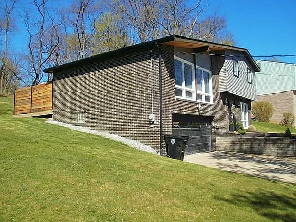 2nd image of 1369 Falla Dr