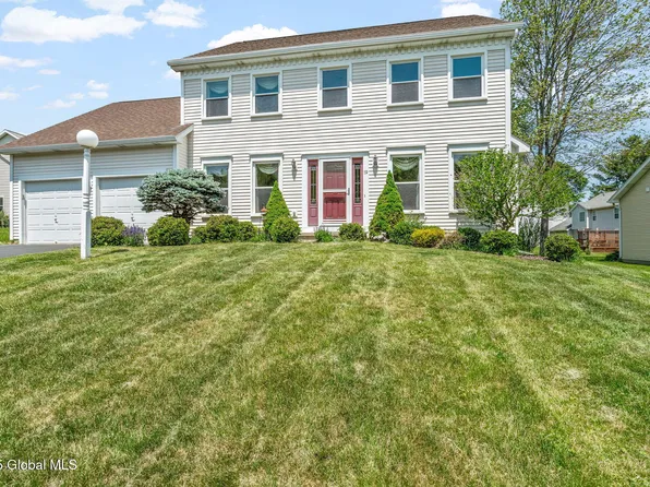 19 Runnel Drive, Colonie, NY 12304