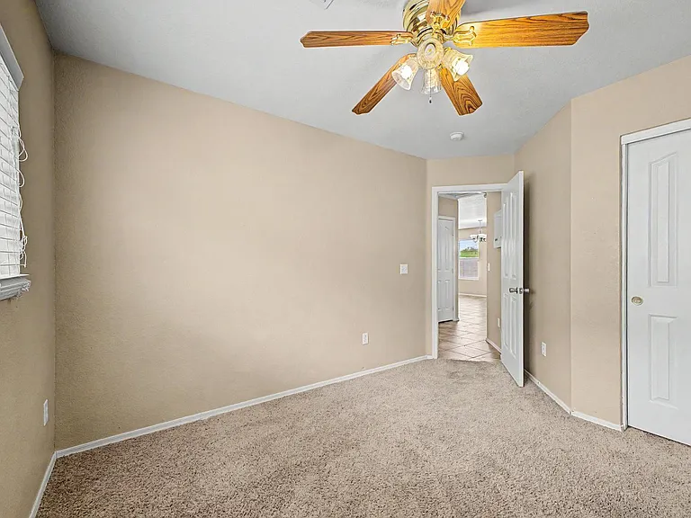 33856 N Cherry Creek Rd — Photo 18