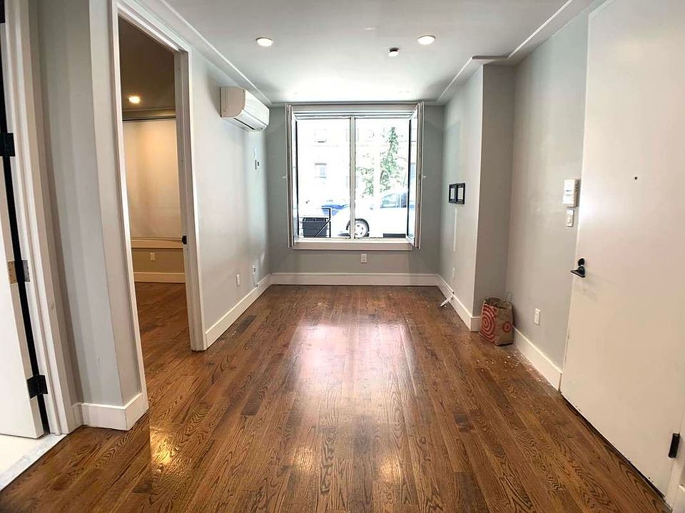 1st image of 50 E 21st St APT 1A