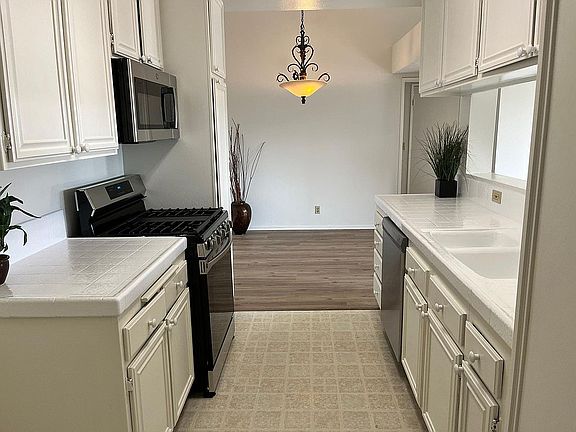 4th image of 5124 Coldwater Canyon Ave