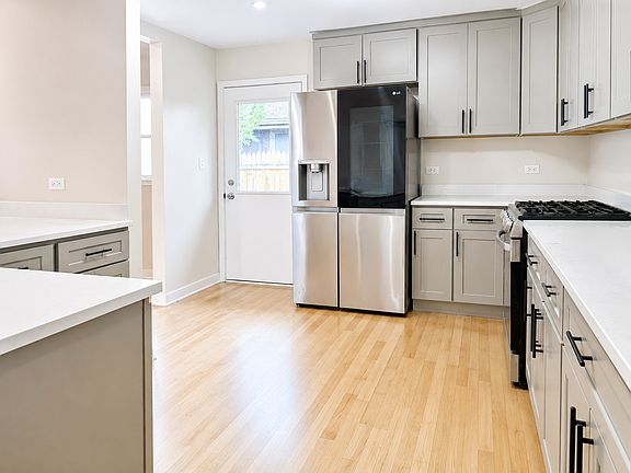 3rd image of 6238 W 128th St
