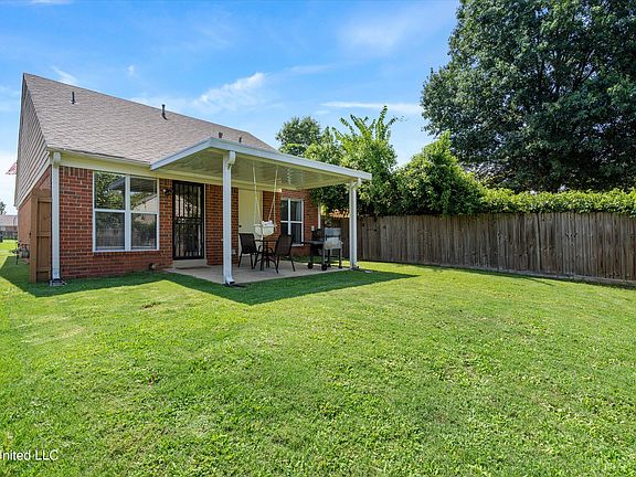 4th image of 5384 Payton Dr W