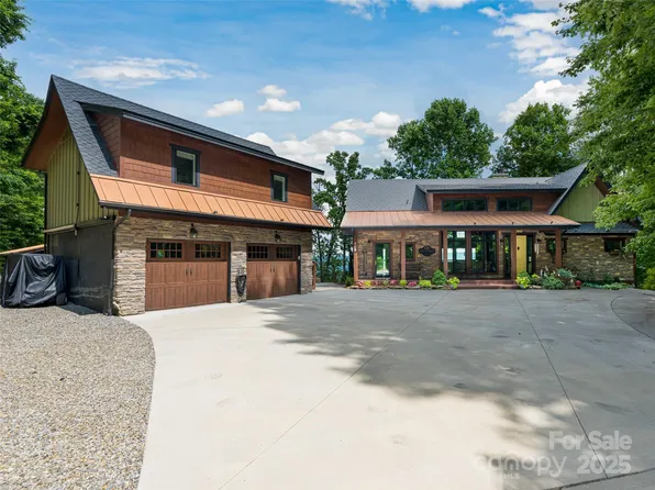 130 Bluff Creek Ter, Candler, NC 28715