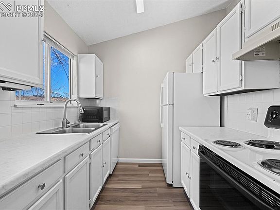 5th image of 6760 Montarbor Dr