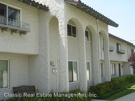 2nd image of 24221 La Glorita Cir