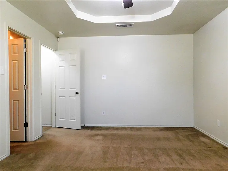1102 Katelyn Cir — Photo 14