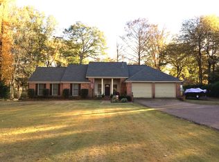 258 Country Club Dr, Senatobia, MS 38668