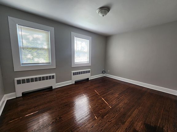 5th image of 383 Newhall St #22