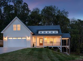 125 Meadow Breeze Rd, Arden, NC 28704