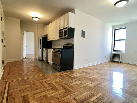 Rented by Sovereign Associates | media 12