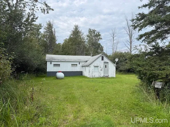 8428 Swede 13th Rd, Rapid River, MI 49878