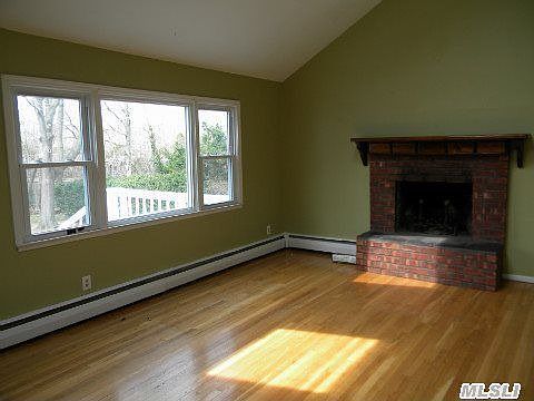 4th image of 64 Van Bomel Blvd