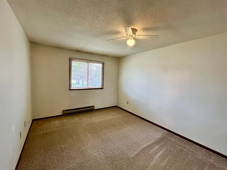 806 S State St — Photo 19