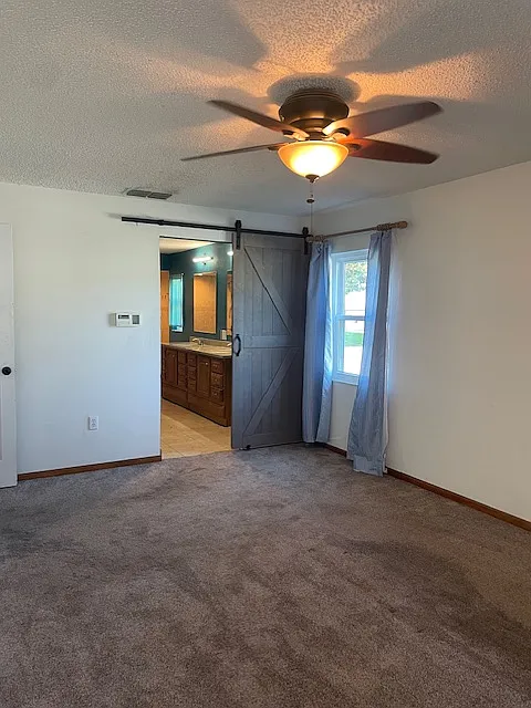5 bed, 2889 sqft, $3,295 — Photo 2