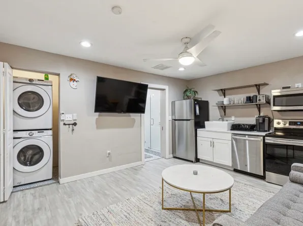 (undisclosed Address), Dallas, TX 75208