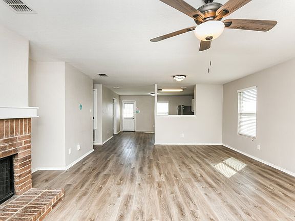 5th image of 1433 Lauren Dr