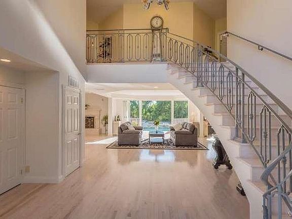 3rd image of 13587 Andalusia Dr