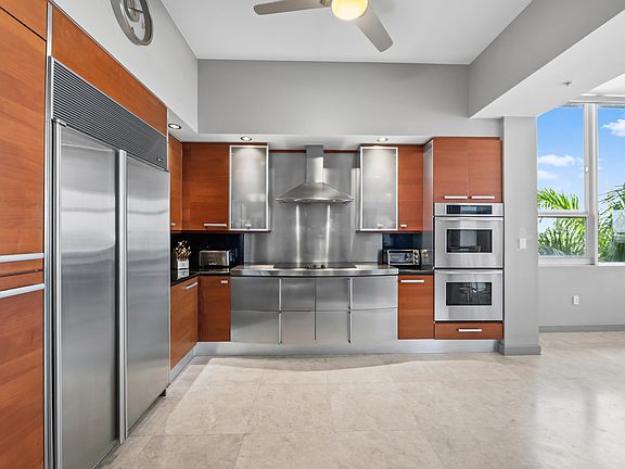 5th image of 701 SE 21st Ave APT 501