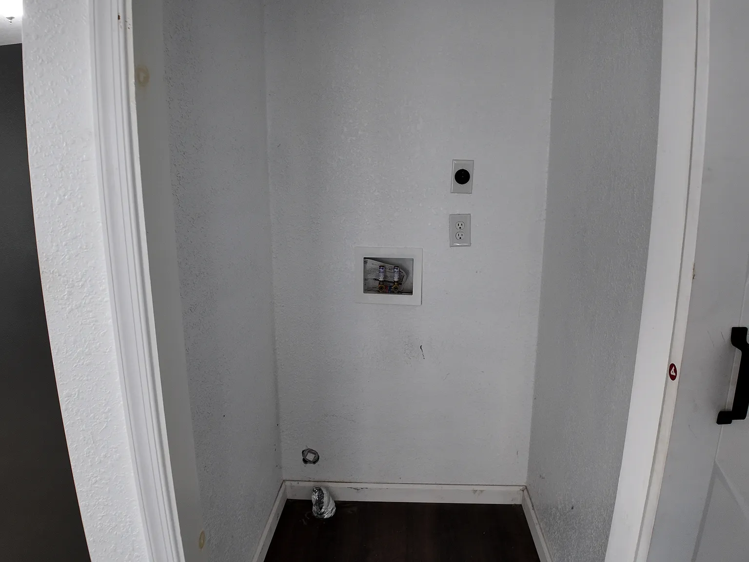 3 bed, 1000 sqft, $1,450 — Photo 1