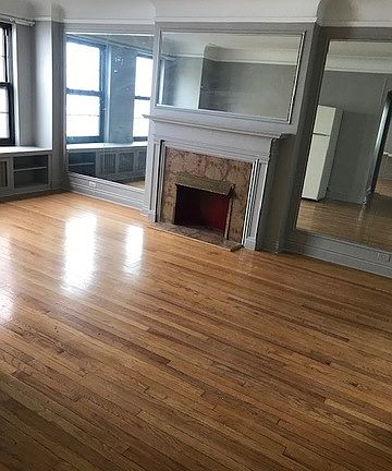 4th image of 4940 S East End Ave APT 2A