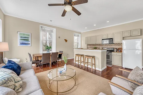 295 King St #B-3 Photo 1 295 King St #B-3 Photo 1
