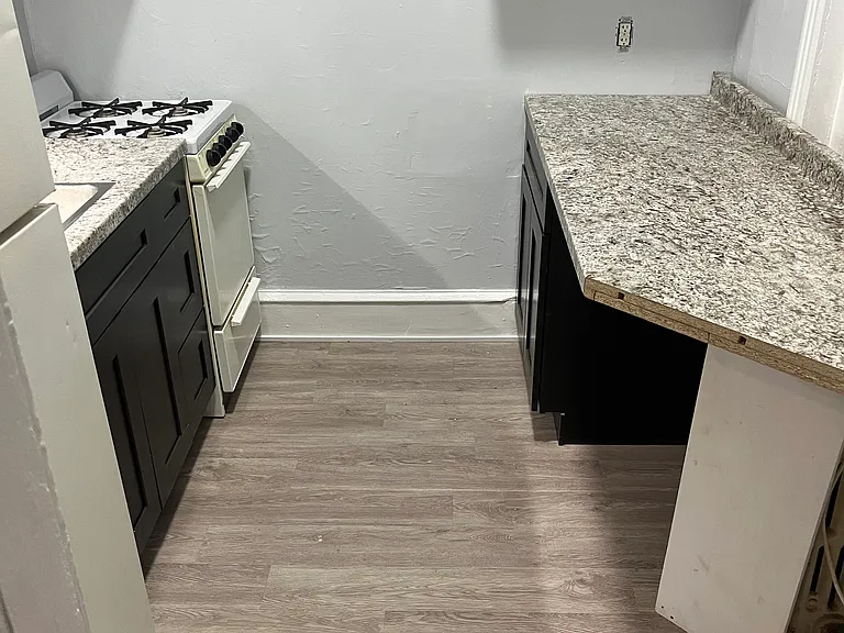 1013 S Farragut St #1F — Photo 5