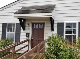 10 Madeley Ct, Sicklerville, NJ 08081